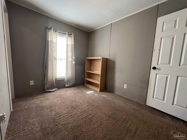 6923 Datura St, Milton, FL 32570
