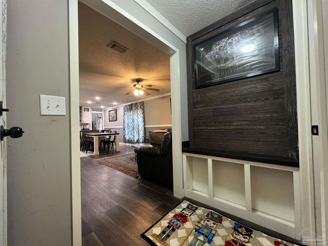6923 Datura St, Milton, FL 32570