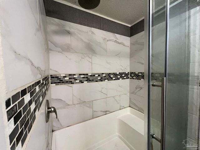 6923 Datura St, Milton, FL 32570