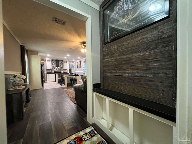 6923 Datura St, Milton, FL 32570