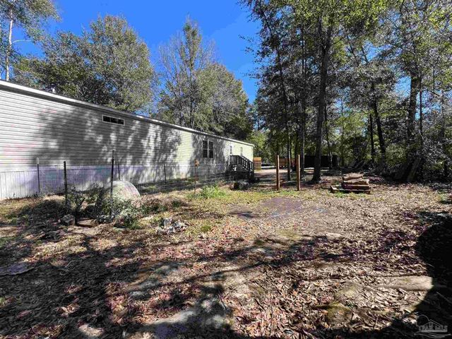 6923 Datura St, Milton, FL 32570