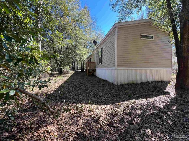 6923 Datura St, Milton, FL 32570