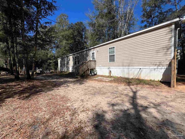 6923 Datura St, Milton, FL 32570