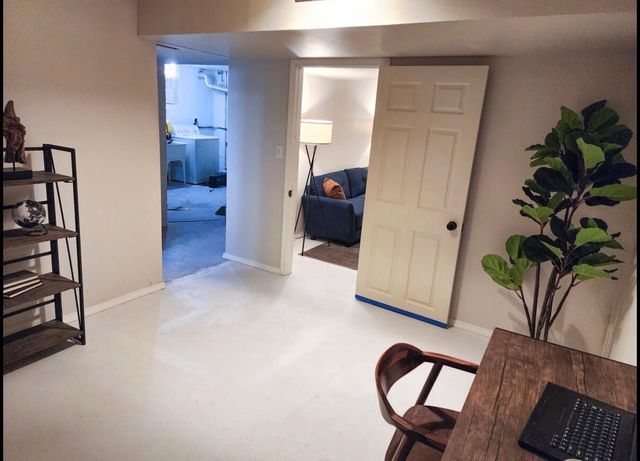 4235 W Fairmount AVENUE, Milwaukee, WI 53209