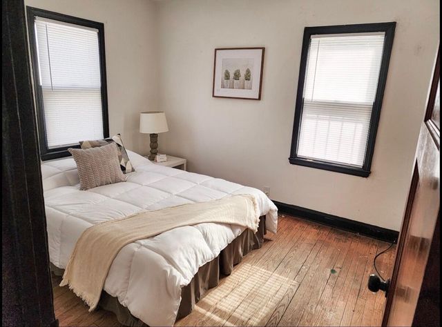 4235 W Fairmount AVENUE, Milwaukee, WI 53209