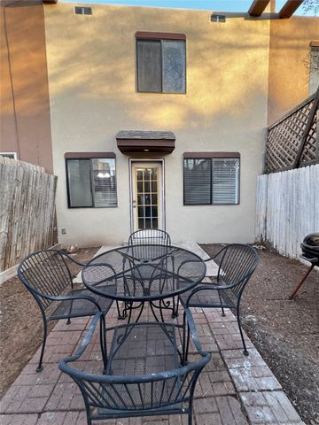 1666 Calle De Oriente Norte, Santa Fe, NM 87507