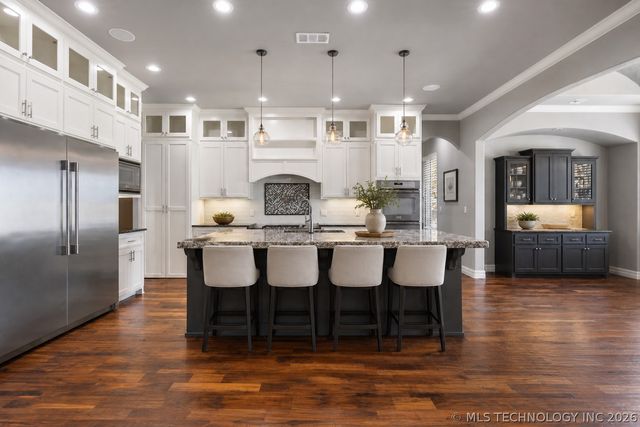 19063 E Twin Creeks Drive, Owasso, OK 74055