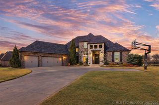 19063 E Twin Creeks Drive, Owasso, OK 74055