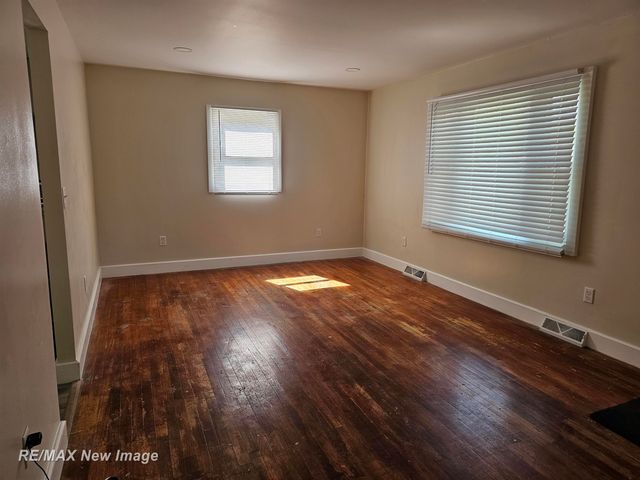 2126 Hammel Street, Saginaw, MI 48601