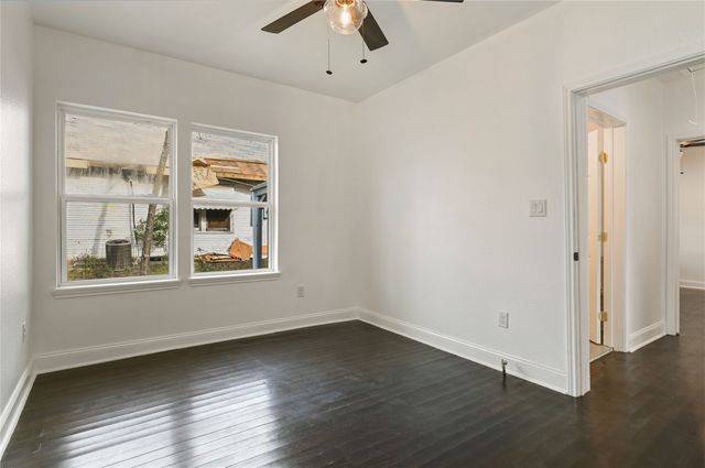 1106 W Chestnut Street, Denison, TX 75020