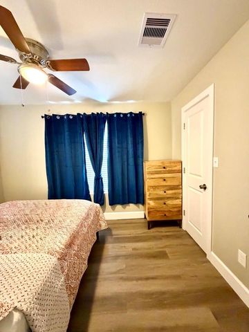 3703 Market Street 2, Houston, TX 77020