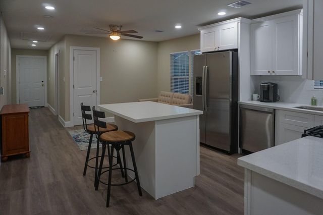 3703 Market Street 2, Houston, TX 77020