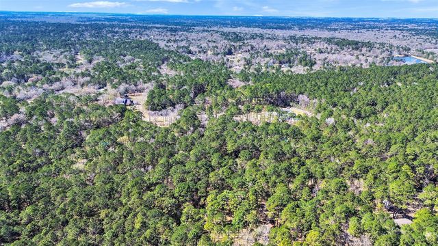 1828 Country Creek Court, Magnolia, TX 77354