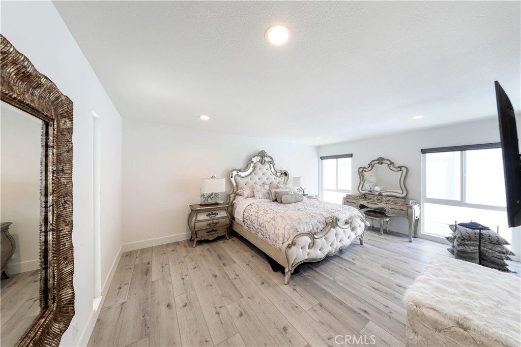 Image 18 of property listing at 503 Marguerite, Corona Del Mar, CA 92625