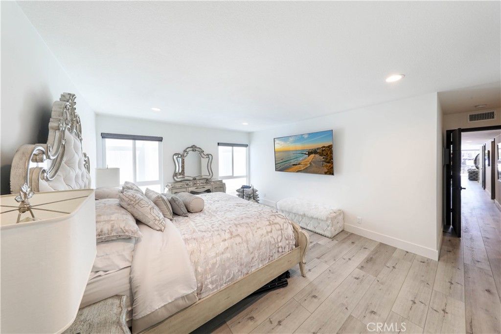 Image 19 of property listing at 503 Marguerite, Corona Del Mar, CA 92625