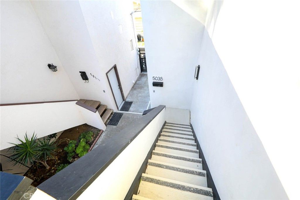 Image 26 of property listing at 503 Marguerite, Corona Del Mar, CA 92625