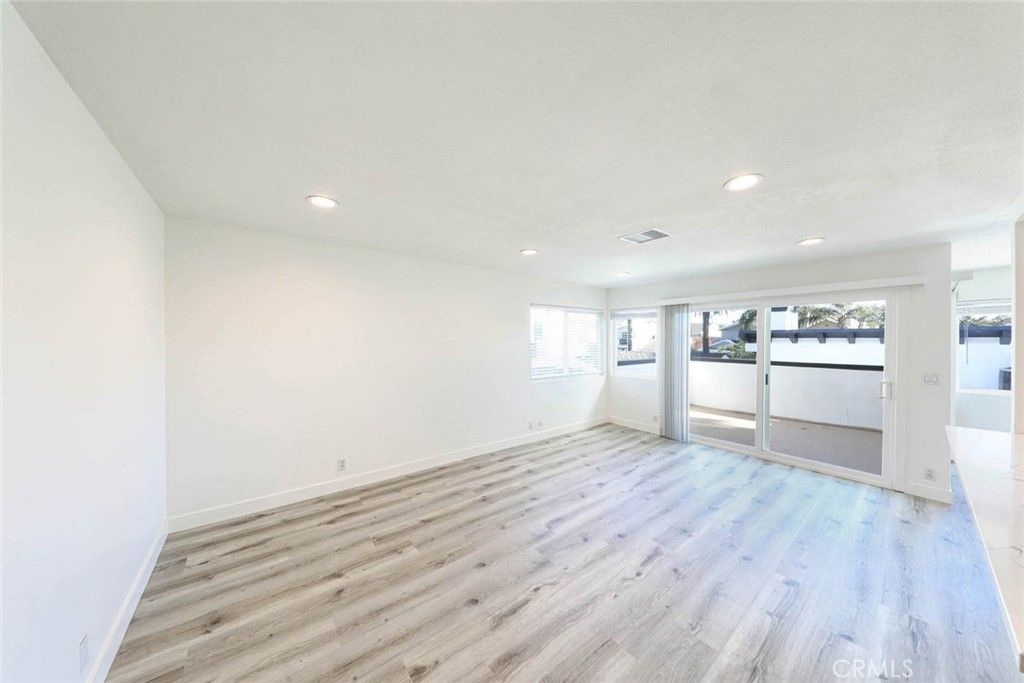 Image 28 of property listing at 503 Marguerite, Corona Del Mar, CA 92625