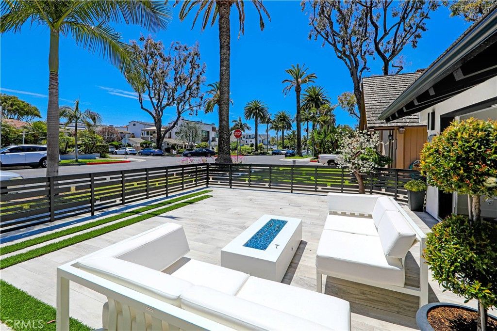 Image 3 of property listing at 503 Marguerite, Corona Del Mar, CA 92625