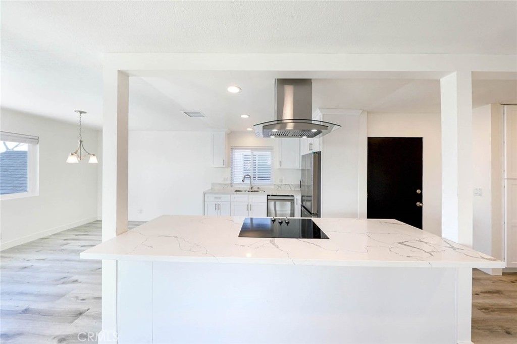 Image 30 of property listing at 503 Marguerite, Corona Del Mar, CA 92625