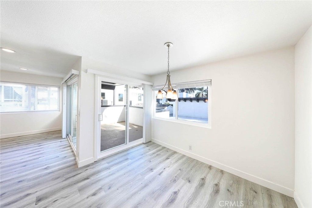 Image 33 of property listing at 503 Marguerite, Corona Del Mar, CA 92625