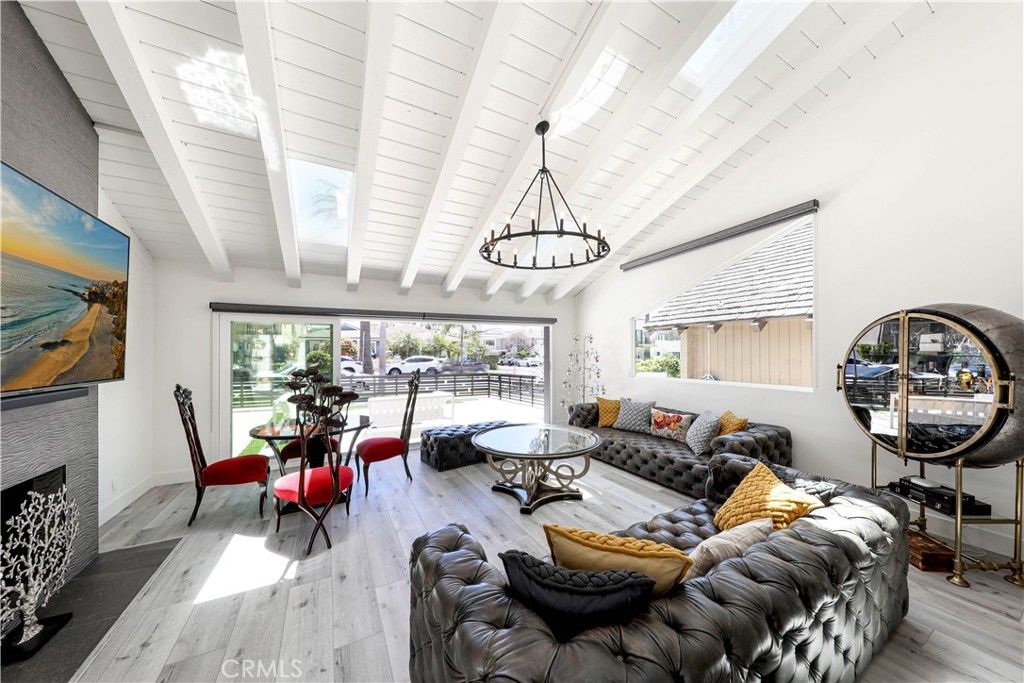 Image 6 of property listing at 503 Marguerite, Corona Del Mar, CA 92625