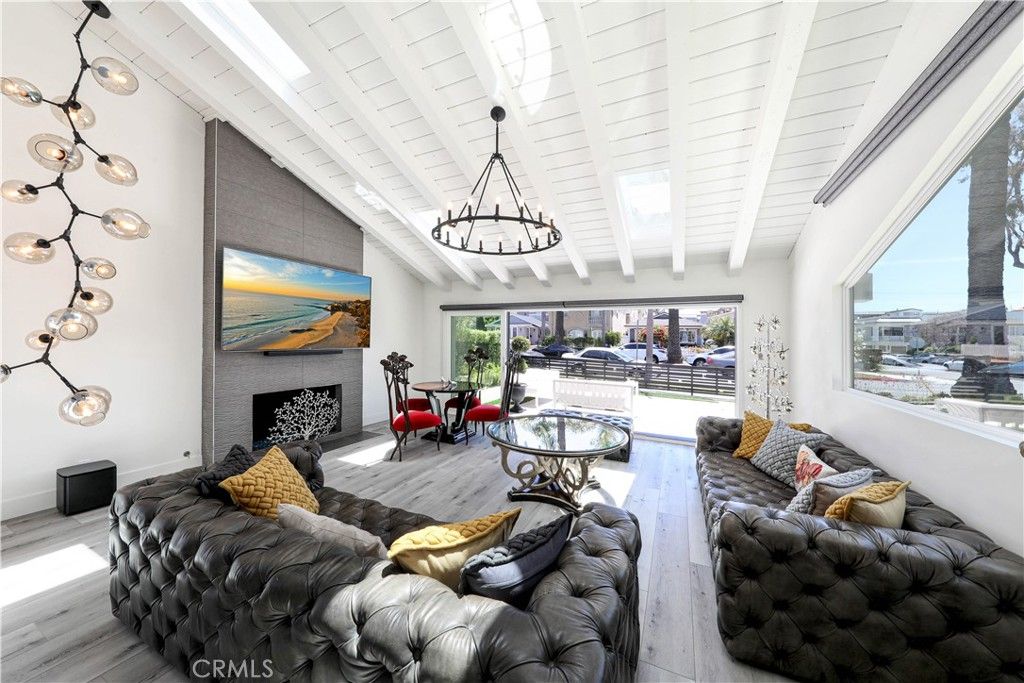 Image 7 of property listing at 503 Marguerite, Corona Del Mar, CA 92625