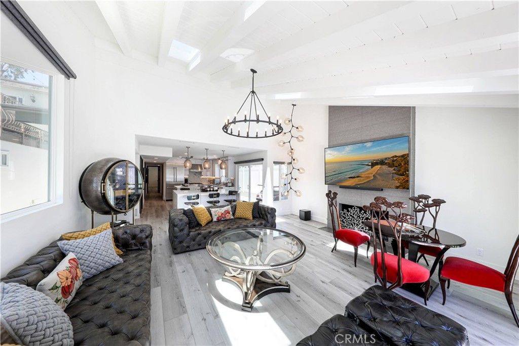 Image 8 of property listing at 503 Marguerite, Corona Del Mar, CA 92625