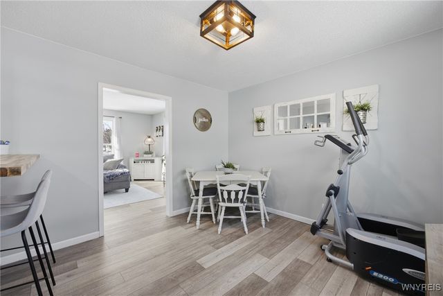 37 Richmond Avenue, Lancaster, NY 14086