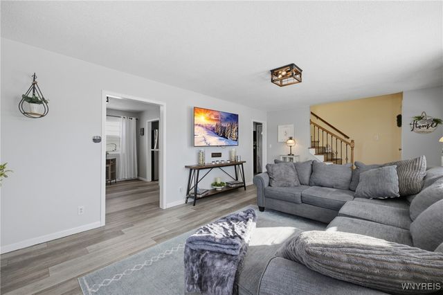 37 Richmond Avenue, Lancaster, NY 14086