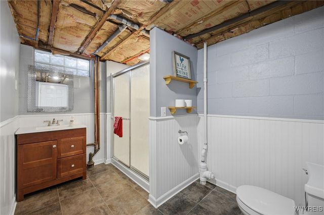 37 Richmond Avenue, Lancaster, NY 14086