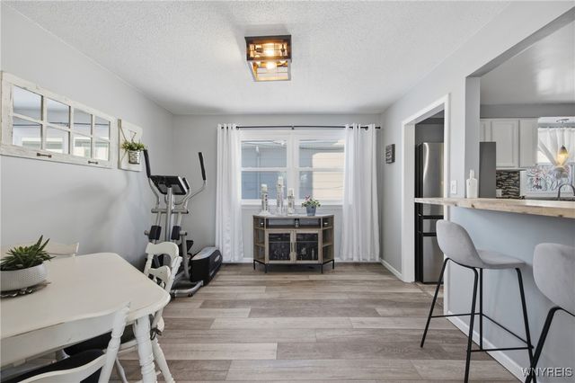 37 Richmond Avenue, Lancaster, NY 14086