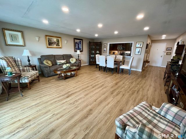 50 Birdseye Street 306A, Stratford, CT 06615
