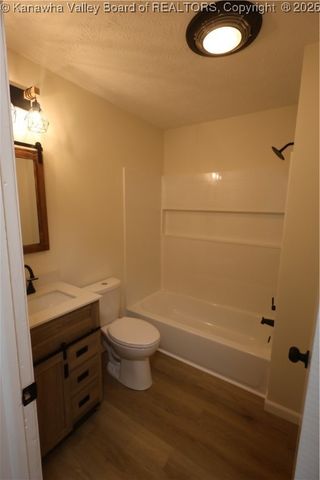 256 Pine Circle, Dunbar, WV 25064