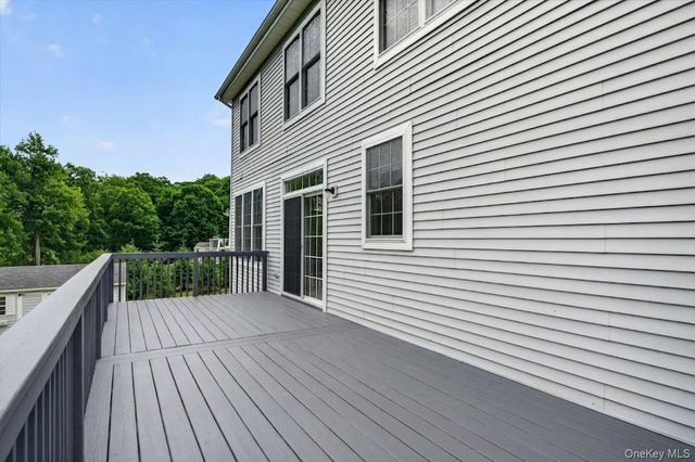 5 Oldwyck Crescent, Highland Mills, NY 10930