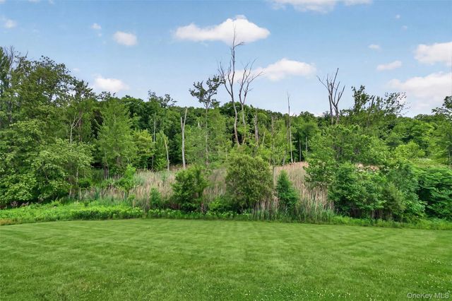 5 Oldwyck Crescent, Highland Mills, NY 10930