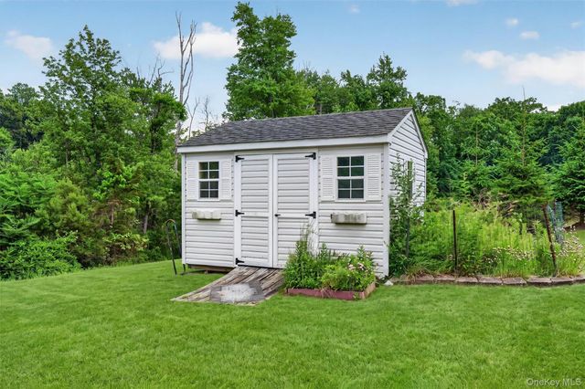 5 Oldwyck Crescent, Highland Mills, NY 10930