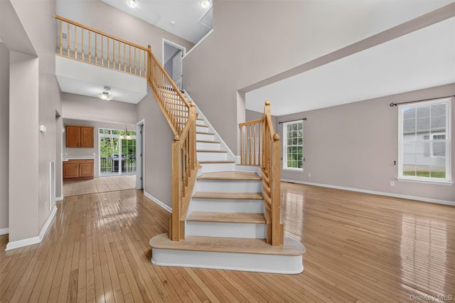 5 Oldwyck Crescent, Highland Mills, NY 10930