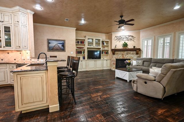 910 Belclaire Circle, Cedar Hill, TX 75104