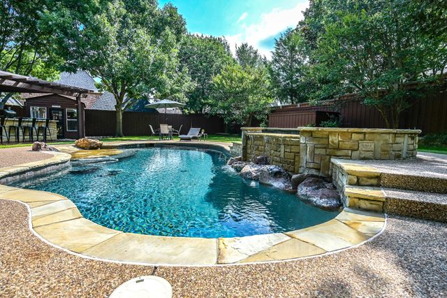 910 Belclaire Circle, Cedar Hill, TX 75104
