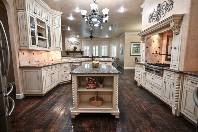 910 Belclaire Circle, Cedar Hill, TX 75104