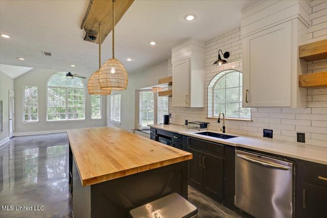 2033 Elizabeth Chapman Drive, Jackson, MS 39212