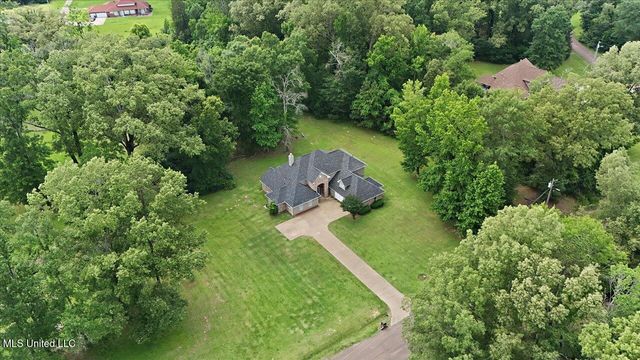 2033 Elizabeth Chapman Drive, Jackson, MS 39212