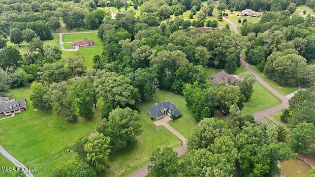 2033 Elizabeth Chapman Drive, Jackson, MS 39212