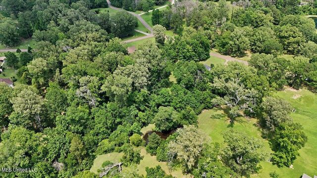 2033 Elizabeth Chapman Drive, Jackson, MS 39212