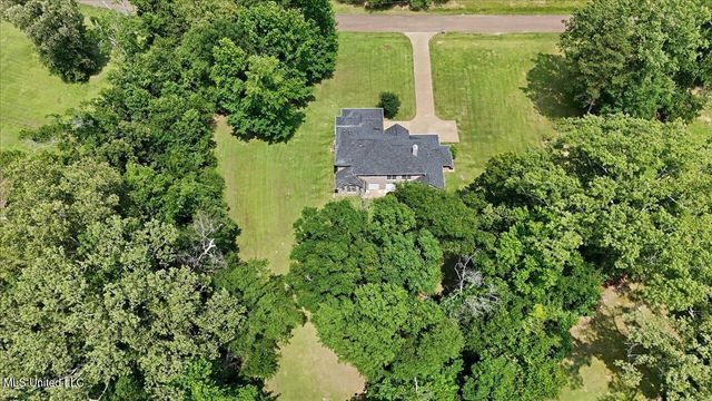 2033 Elizabeth Chapman Drive, Jackson, MS 39212