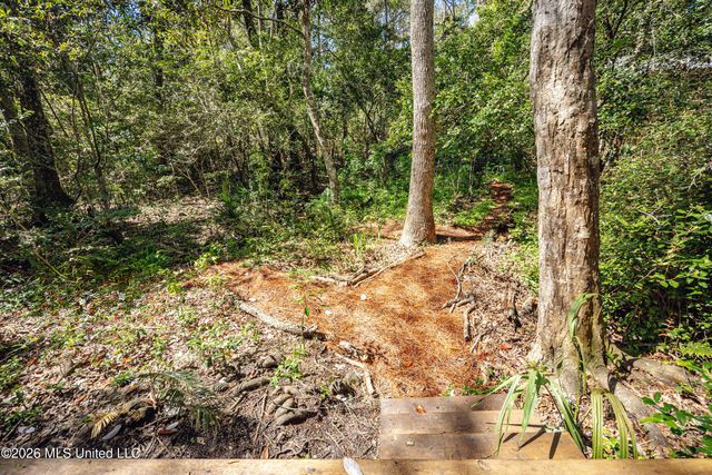 1103 Le Voyageur Drive, Ocean Springs, MS 39564