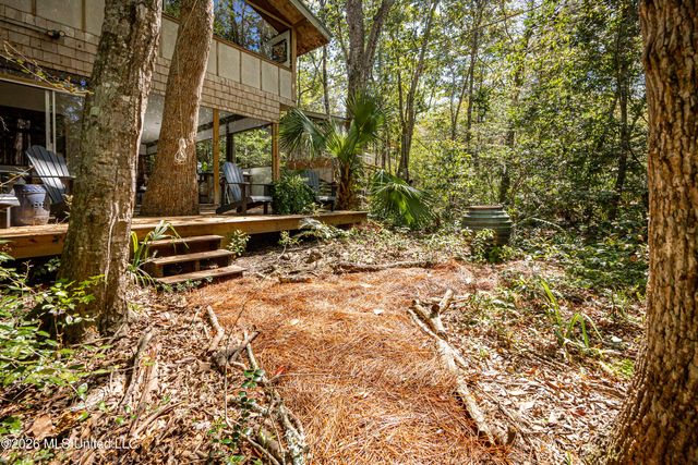 1103 Le Voyageur Drive, Ocean Springs, MS 39564