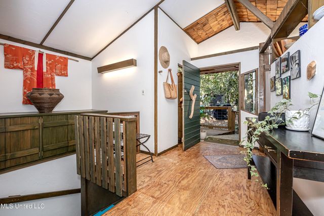 1103 Le Voyageur Drive, Ocean Springs, MS 39564