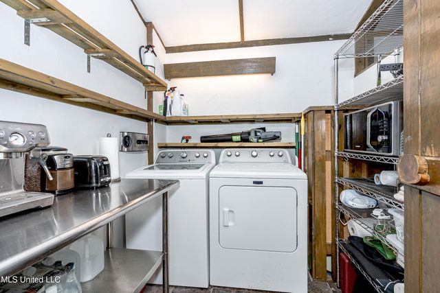 1103 Le Voyageur Drive, Ocean Springs, MS 39564