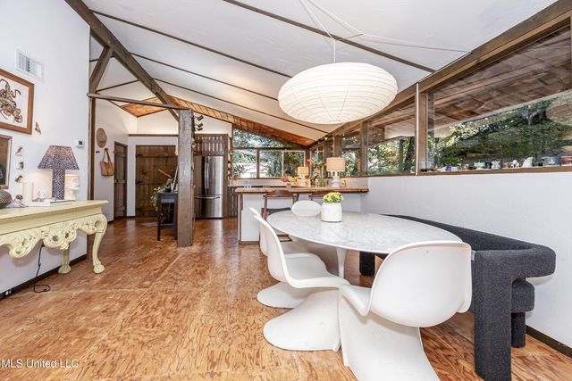 1103 Le Voyageur Drive, Ocean Springs, MS 39564